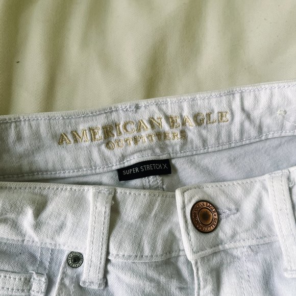 American Eagle White Jean Shorts - Picture 4 of 5